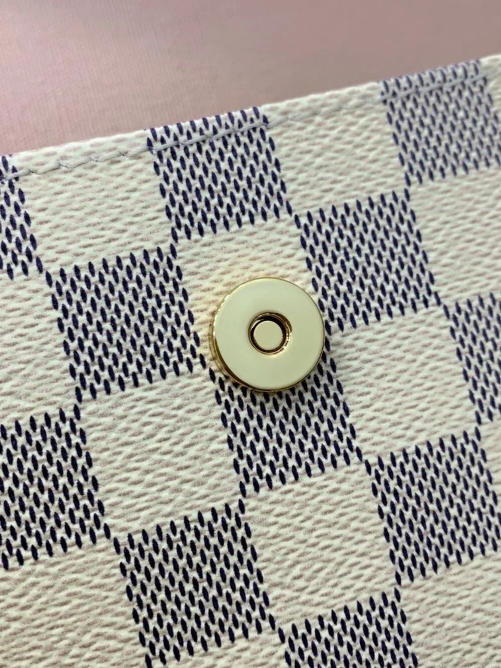 Louis Vuitton Wallet On Chain Ivy